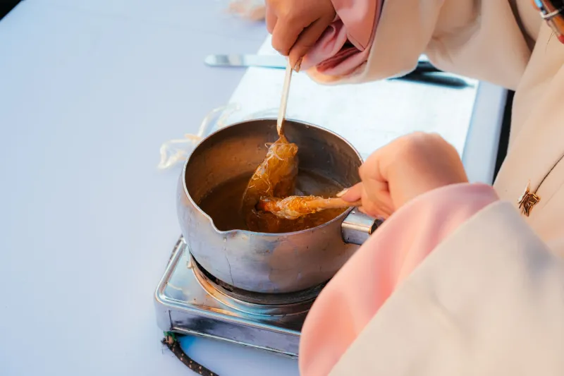 It's All in the Temperature: The Forgotten Science That Separates Boiled Sweets from Barley Sugar